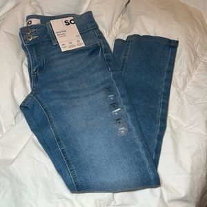 BRAND NEW/NEVER WORN Girls size 10 Mis Rise Skinny Jeans (super stretch)